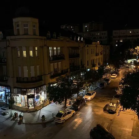 Viki Apartment-main Square Appartamento