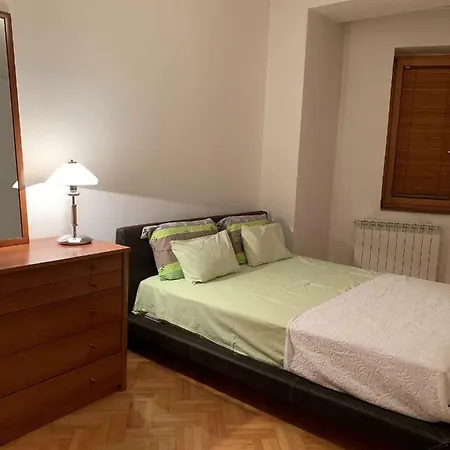 Appartamento Viki Apartment-main Square *
